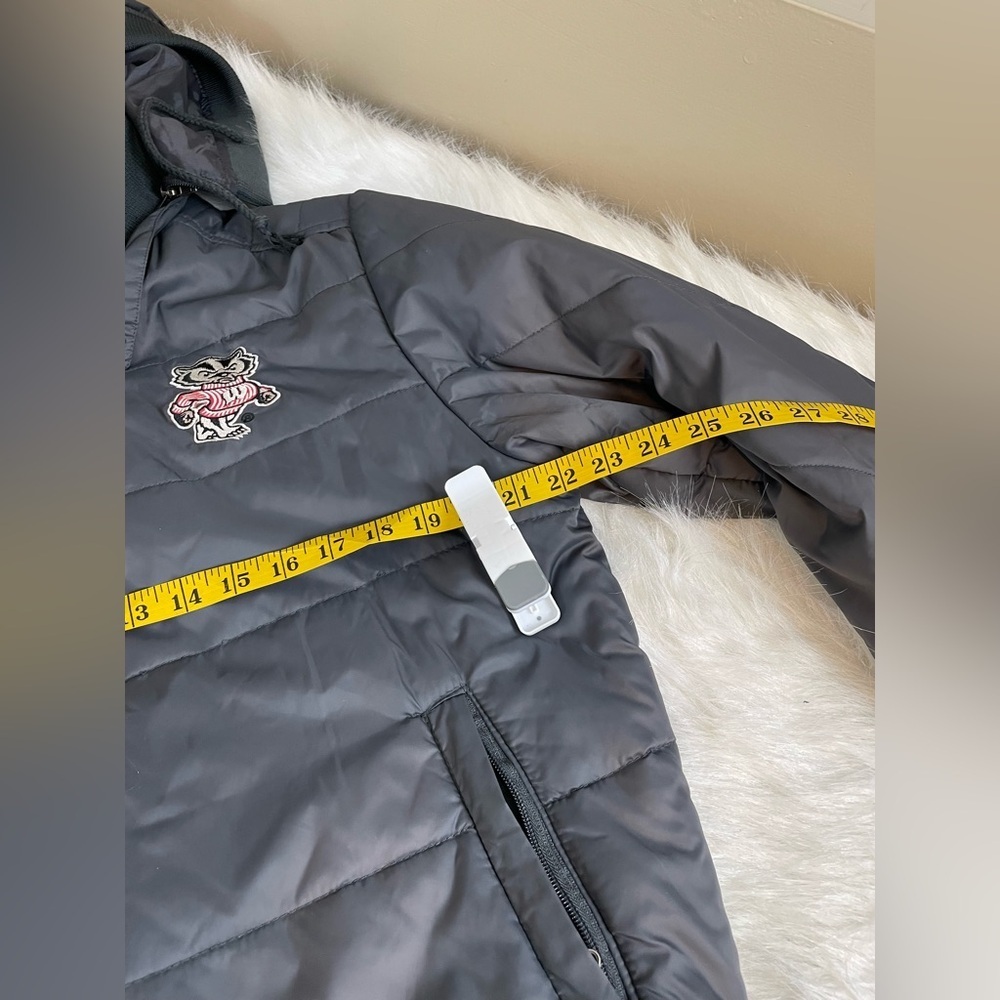 Wisconsin Badgers Puffer Jacket Large - Picture 7 of 14
